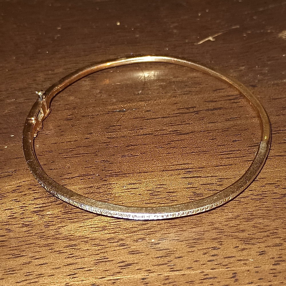 Sterling Silver.925 SUN Rose Gold Crystal Accented Hinged Bangle Bracelet 7"